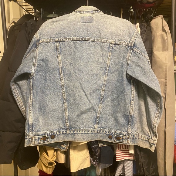 Levi’s Oversized Classic Denim Jacket - Picture 3 of 9